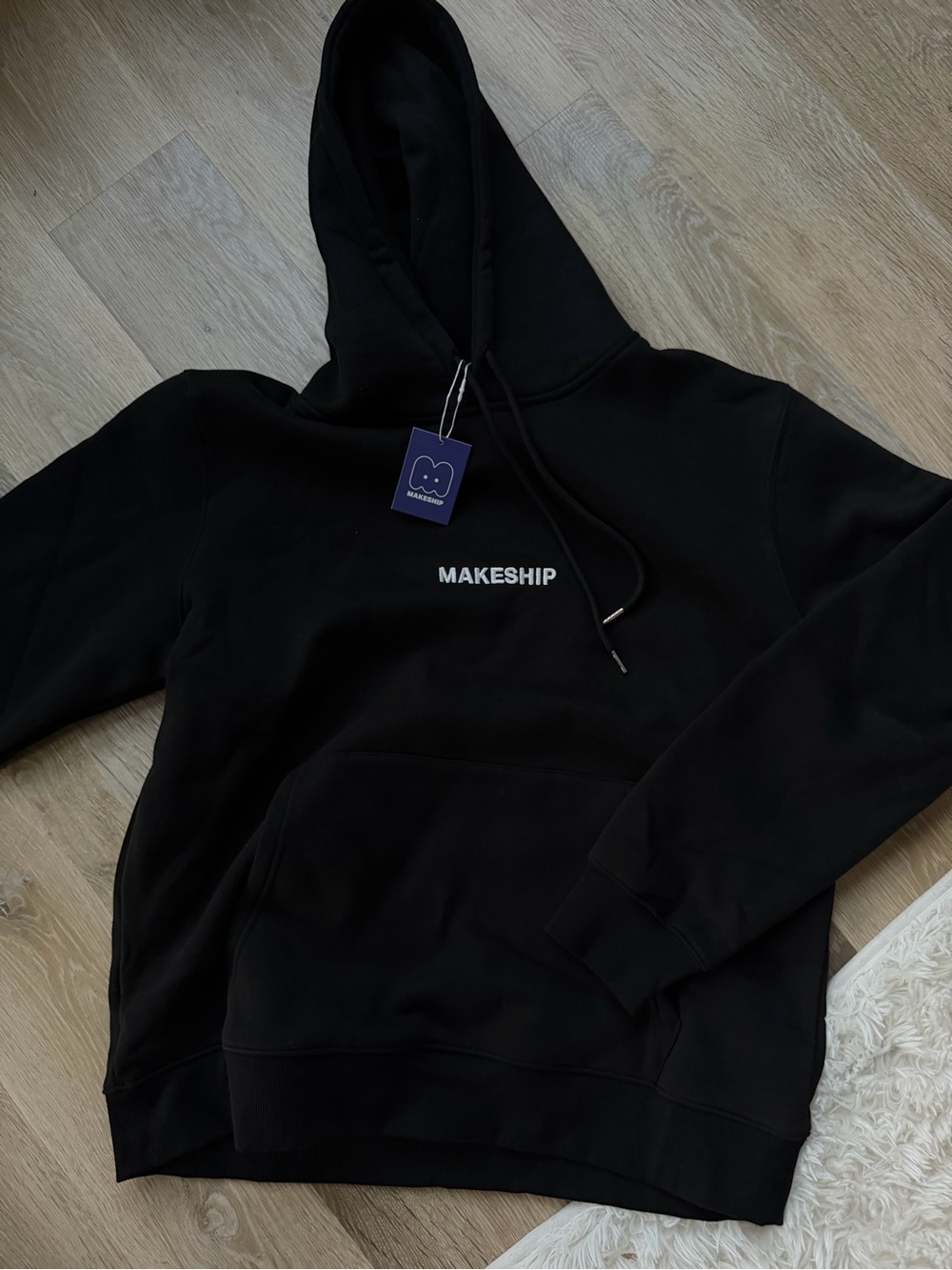 new with tag makeship hoodie